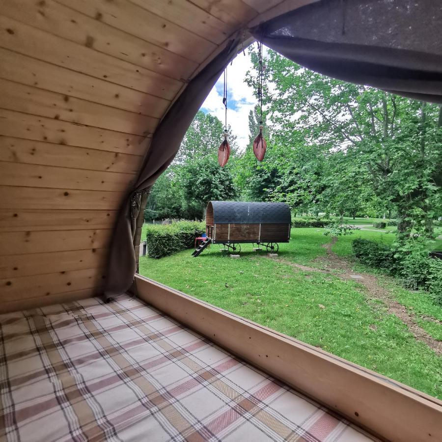 Camping De Thoissey *** Exterior photo